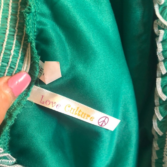 Green top - Picture 3 of 3